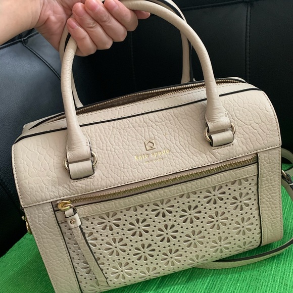 Kate Spade Purse - Picture 2 of 9